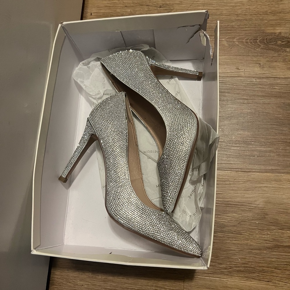 Maripe Glitter Closed Toe Stilettos